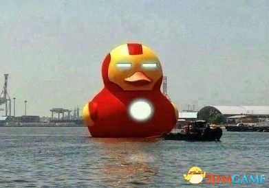 每日轻松一刻 货车老板后座车震司机偷看致撞车