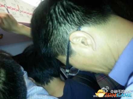 上海女白领智擒色狼 称再不叫色狼都要高潮了！