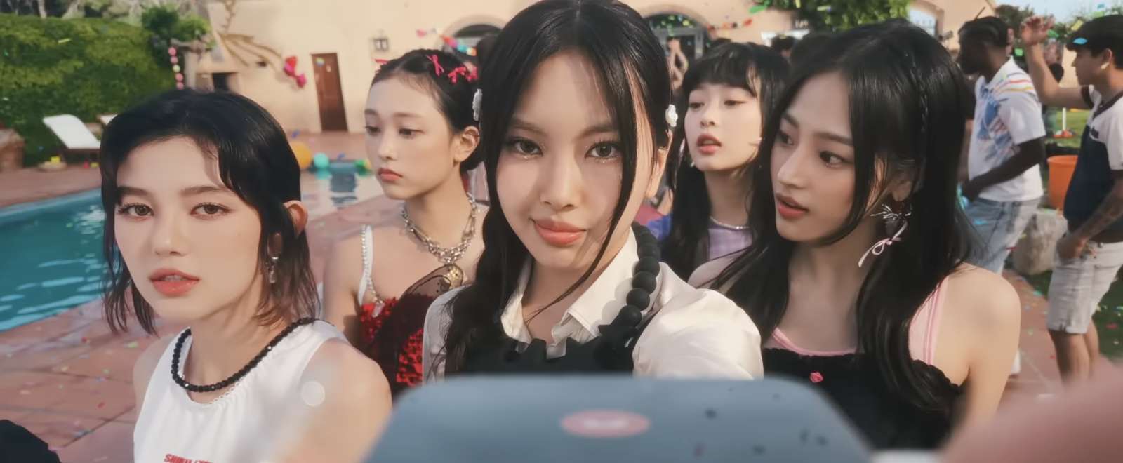 為NewJeans拍出神作卻被判賠10億韓元　「海豚誘拐團」一審敗訴