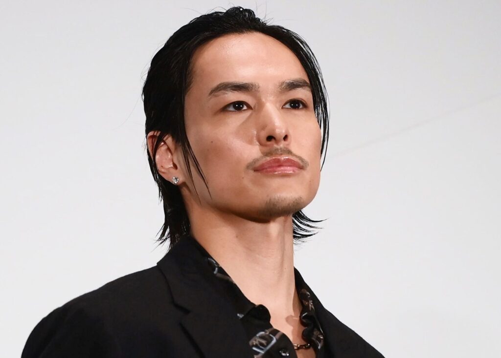 AKIRA師弟醉嗆司機「殺死你」還施暴　停工11個月拚復出